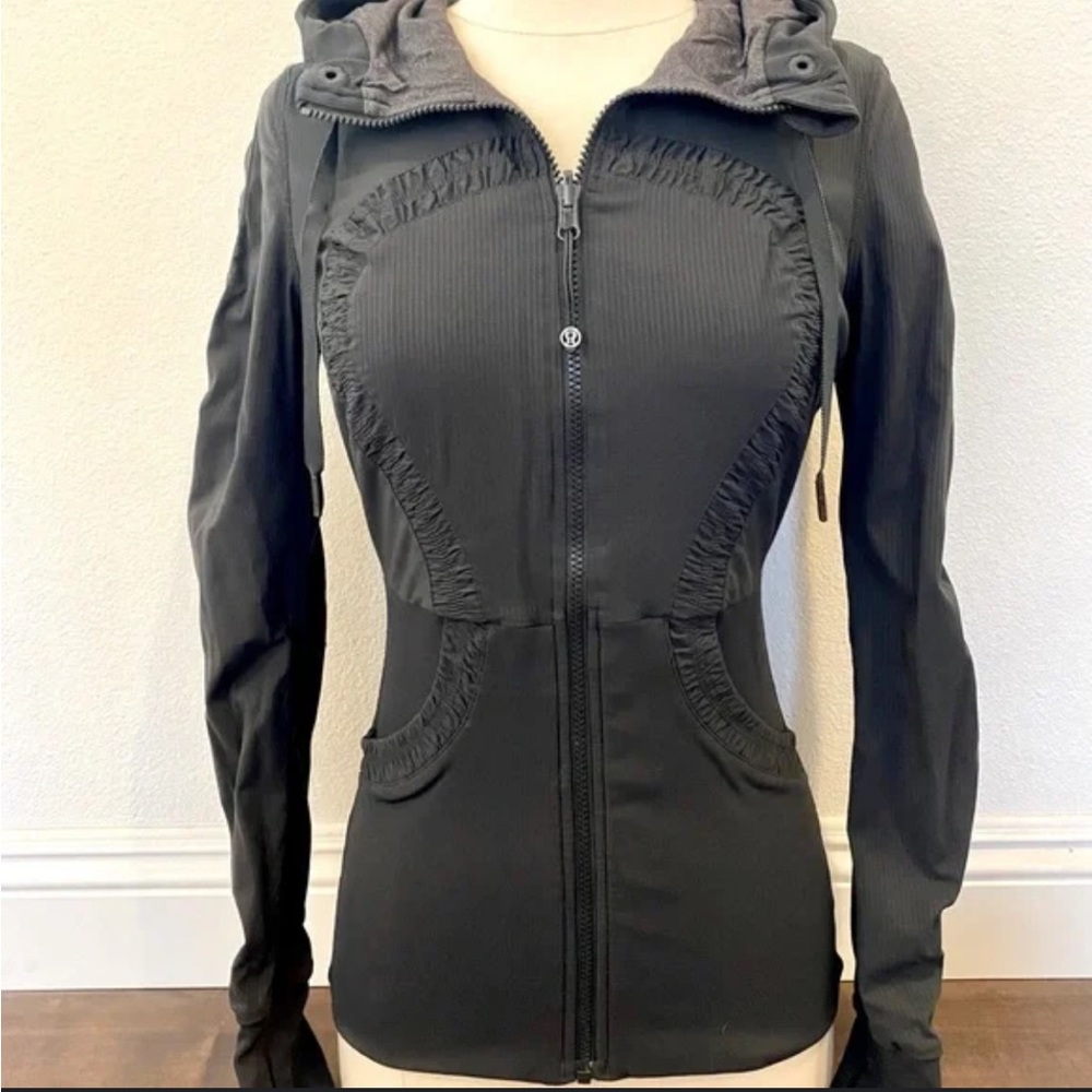 lululemon athletica Women's Utility Jacket in Black